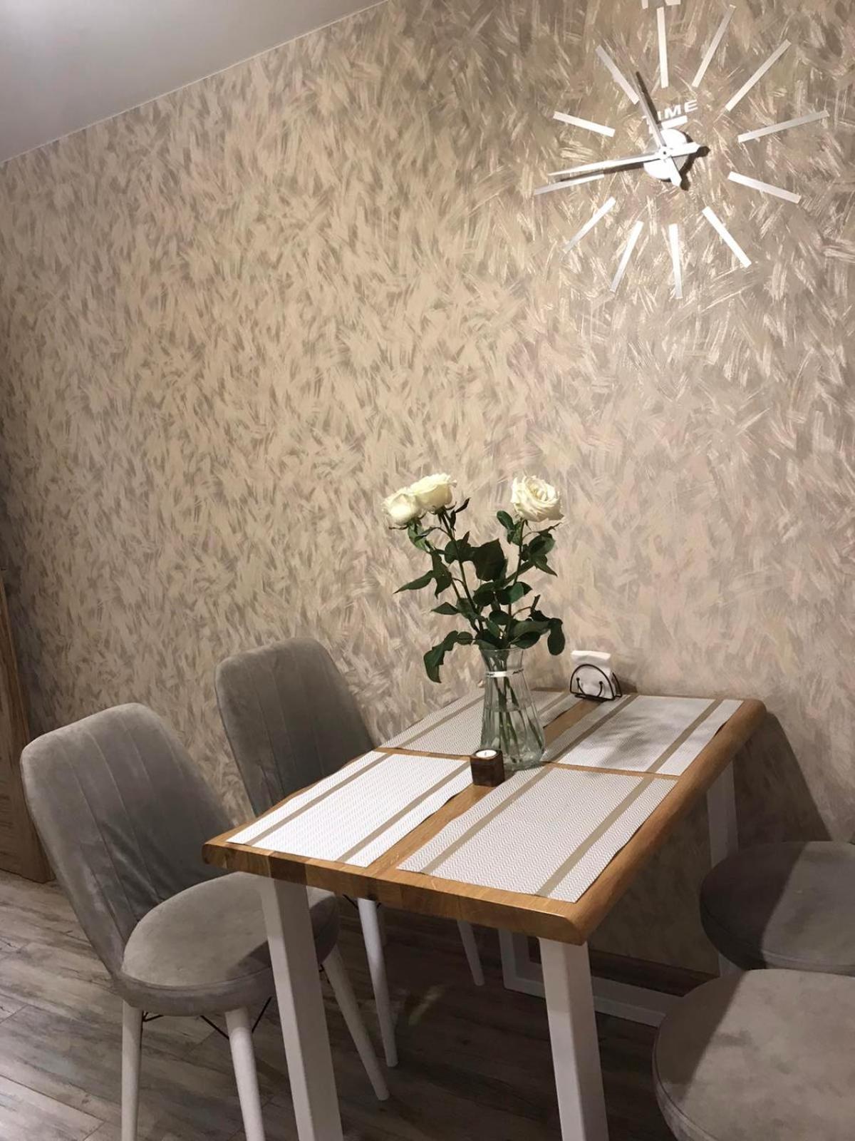 Dream Town Apartaments Біля Залізничного Вокзалу Lutsk Room photo